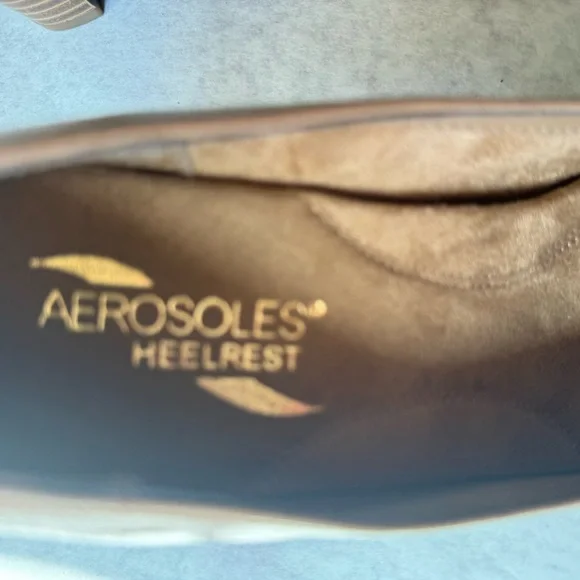 Tan Aerosoles Colorado Pump - Picture 3 of 4
